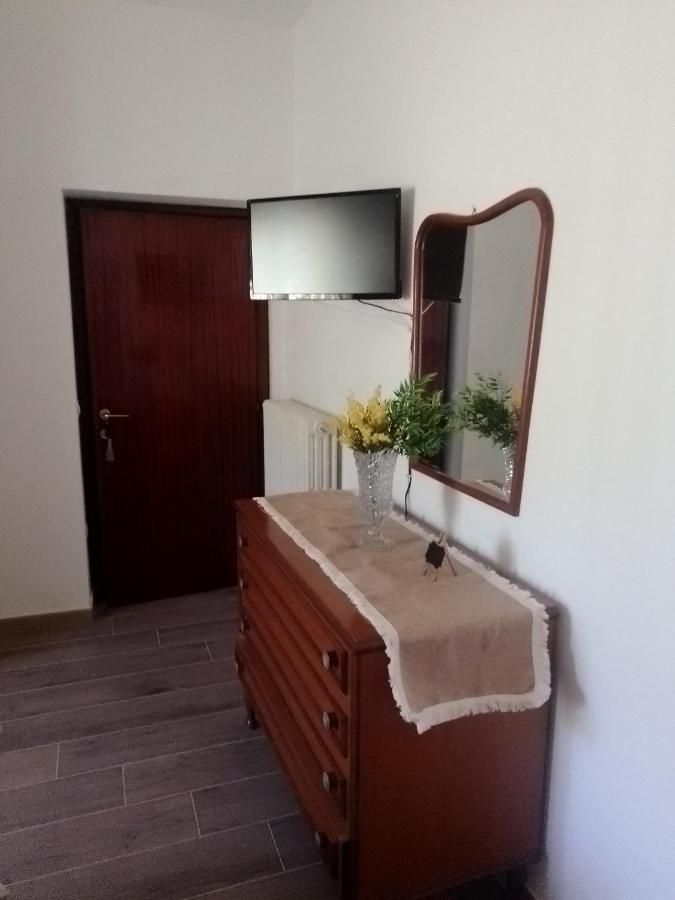 Casa Carducci Affittacamere Monteleto Екстериор снимка